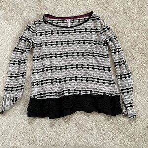 Xhilaration Black and White women's sweater Long Sleeve Size S